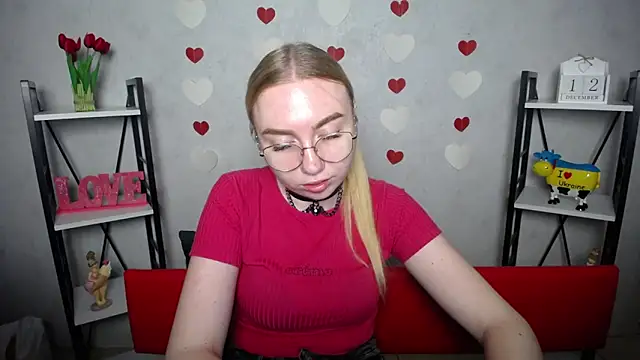 Snapshot of BeatriceFly chatting on December 12, 2024, 9:08 am BeatriceFly online show from December 12, 2024, 9:08 am