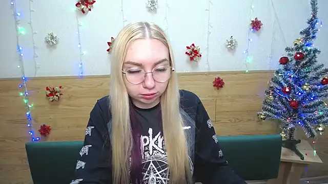 Snapshot of BeatriceFly chatting on January 20, 2025, 6:21 am BeatriceFly online show from January 20, 2025, 6:21 am