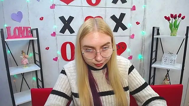 Snapshot of BeatriceFly chatting on February 22, 2025, 12:40 pm BeatriceFly online show from February 22, 2025, 12:40 pm