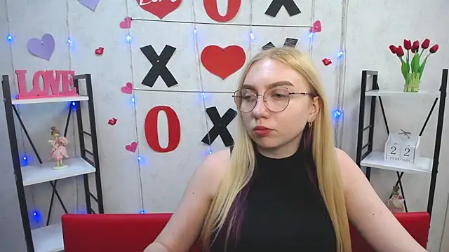 Snapshot of BeatriceFly chatting on February 22, 2025, 4:09 pm BeatriceFly online show from February 22, 2025, 4:09 pm