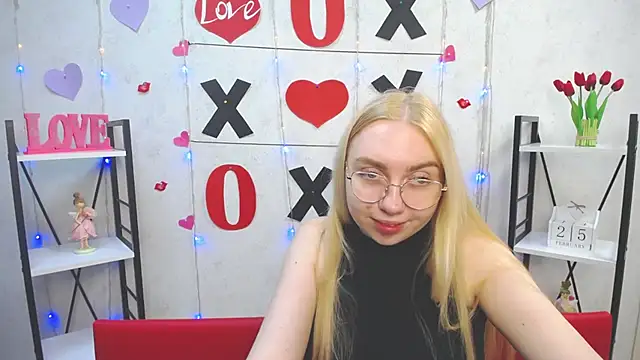 Snapshot of BeatriceFly chatting on February 25, 2025, 9:20 am BeatriceFly online show from February 25, 2025, 9:20 am