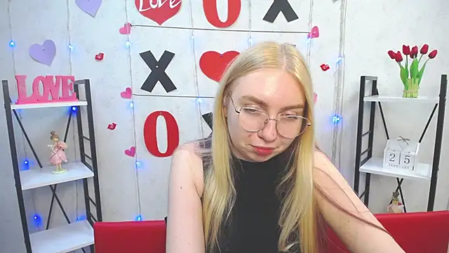 Snapshot of BeatriceFly chatting on February 25, 2025, 12:24 pm BeatriceFly online show from February 25, 2025, 12:24 pm