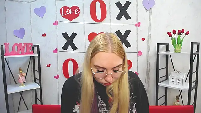 Snapshot of BeatriceFly chatting on March 6, 2025, 1:46 pm BeatriceFly online show from March 6, 2025, 1:46 pm