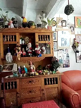 skayhot  online show from December 17, 2025, 2:34 pm