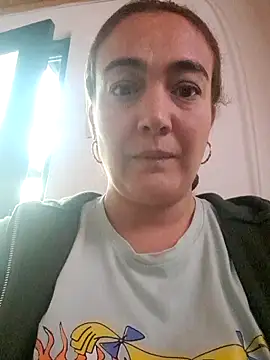 skayhot  online show from February 20, 2026, 11:32 am