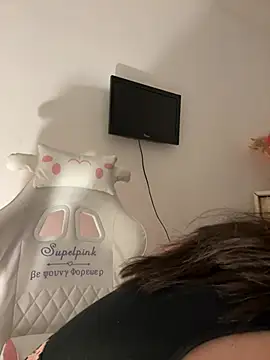 Snapshot of Hot_malak chatting on December 18, 2024, 9:18 pm Hot malak online show from December 18, 2024, 9:18 pm