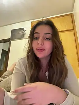 Snapshot of Hot_malak chatting on May 3, 2026, 9:32 pm Hot malak online show from May 3, 2026, 9:32 pm