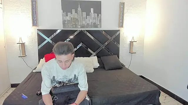 toyboys1 online show from September 22, 2025, 3:08 am