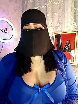 Cat Sharisa online show from December 4, 2025, 9:45 pm