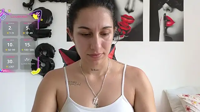 tammyandrade  online show from March 3, 2026, 5:08 pm