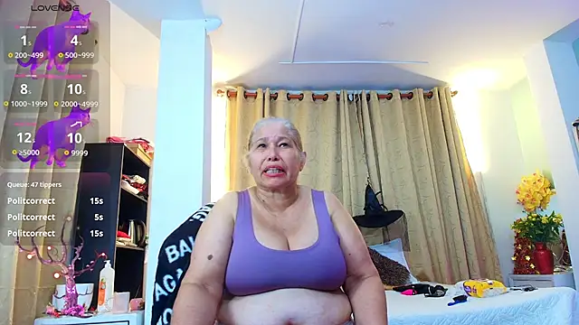 girl amada online show from October 18, 2025, 9:32 am