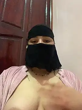 Snapshot of Miss-Soka chatting on December 25, 2024, 6:09 am Miss-Soka online show from December 25, 2024, 6:09 am