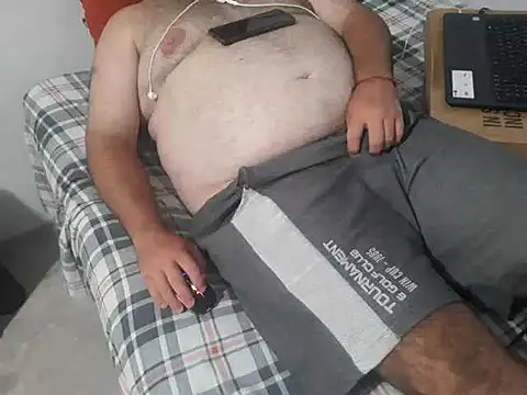 mfreitas005 online show from February 20, 2025, 12:52 am