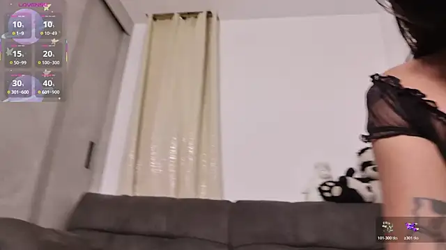 Snapshot of miss_valery2 chatting on May 1, 2026, 6:29 am miss valery2 online show from May 1, 2026, 6:29 am
