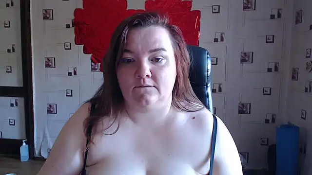 Snapshot of TasyaBigTTs chatting on September 21, 2025, 9:55 am TasyaBigTTs online show from September 21, 2025, 9:55 am