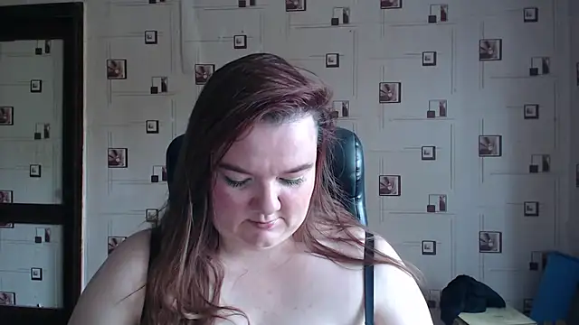 Snapshot of TasyaBigTTs chatting on October 16, 2025, 12:06 pm TasyaBigTTs online show from October 16, 2025, 12:06 pm