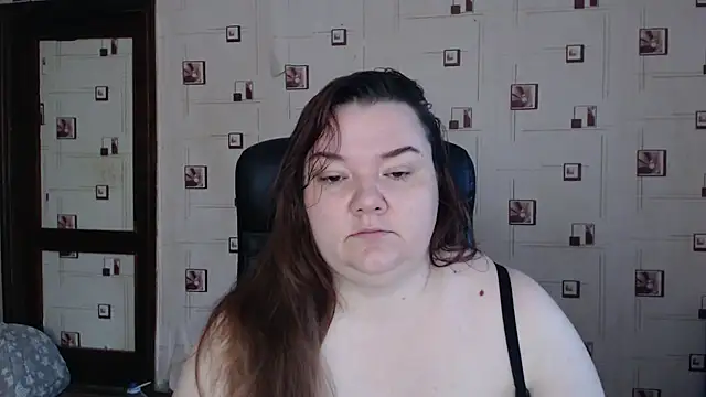 Snapshot of TasyaBigTTs chatting on December 2, 2025, 5:46 am TasyaBigTTs online show from December 2, 2025, 5:46 am