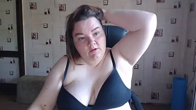 Snapshot of TasyaBigTTs chatting on June 26, 2026, 3:27 pm TasyaBigTTs online show from June 26, 2026, 3:27 pm