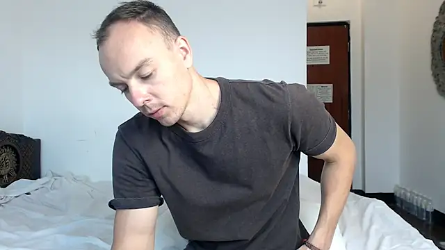 Snapshot of heilgarbest chatting on July 18, 2026, 11:03 am heilgarbest online show from July 18, 2026, 11:03 am