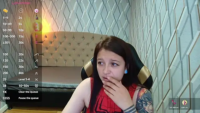 sweetstrawberryx online show from August 5, 2026, 1:36 pm