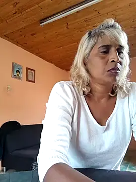 Goodgirlsue 77 online show from February 11, 2025, 1:51 pm