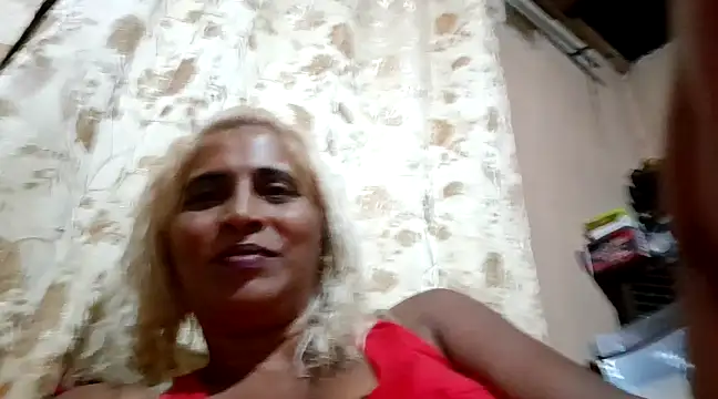 Goodgirlsue 77 online show from March 3, 2025, 6:44 pm