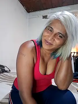 Snapshot of Goodgirlsue_77 chatting on May 16, 2026, 5:26 am Goodgirlsue 77 online show from May 16, 2026, 5:26 am
