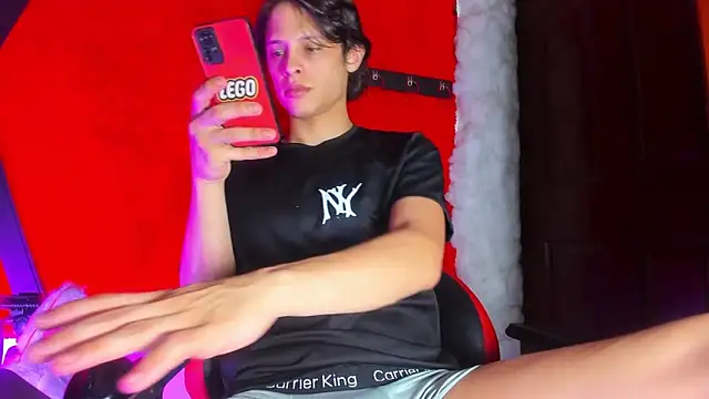 LilOwen  online show from April 3, 2026, 7:23 pm