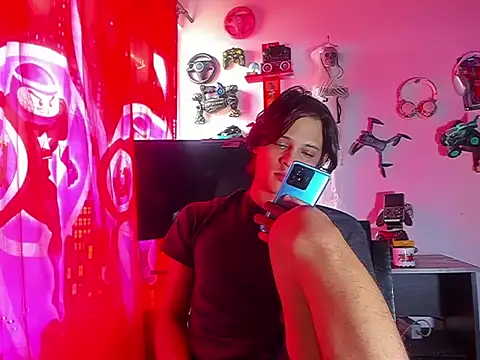 Snapshot of LilOwen_ chatting on June 14, 2026, 5:37 pm LilOwen online show from June 14, 2026, 5:37 pm
