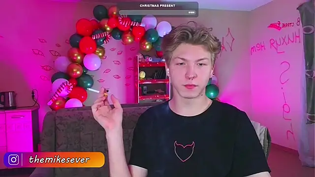 Snapshot of TheMikeSever chatting on December 18, 2024, 2:10 am TheMikeSever online show from December 18, 2024, 2:10 am