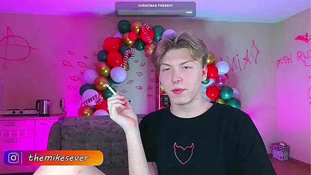 Snapshot of TheMikeSever chatting on December 21, 2024, 5:40 pm TheMikeSever online show from December 21, 2024, 5:40 pm