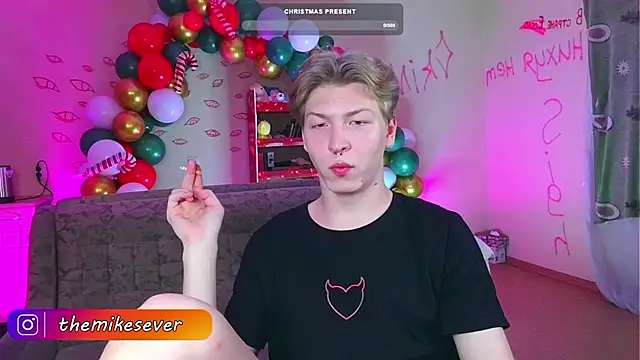 Snapshot of TheMikeSever chatting on December 21, 2024, 11:45 pm TheMikeSever online show from December 21, 2024, 11:45 pm