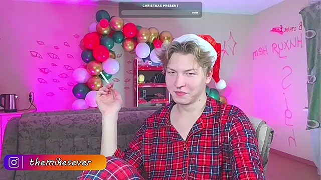 Snapshot of TheMikeSever chatting on December 25, 2024, 5:37 pm TheMikeSever online show from December 25, 2024, 5:37 pm