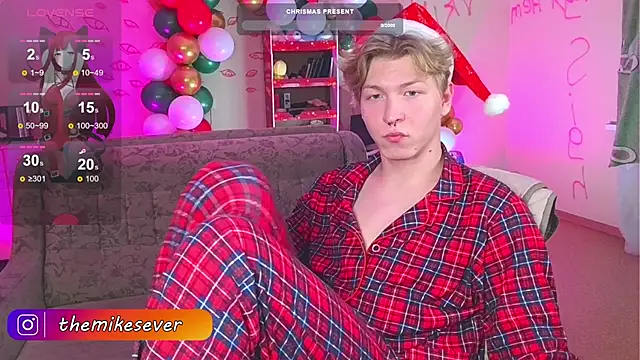 Snapshot of TheMikeSever chatting on December 25, 2024, 8:39 pm TheMikeSever online show from December 25, 2024, 8:39 pm