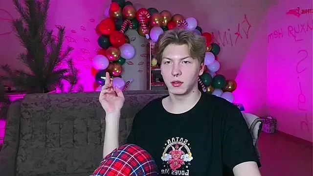 Snapshot of TheMikeSever chatting on December 28, 2024, 5:46 pm TheMikeSever online show from December 28, 2024, 5:46 pm