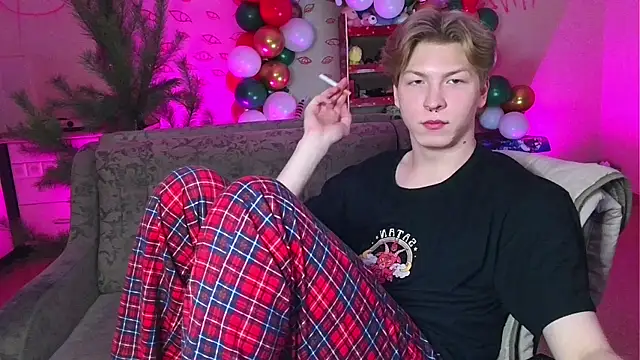 Snapshot of TheMikeSever chatting on December 28, 2024, 8:47 pm TheMikeSever online show from December 28, 2024, 8:47 pm