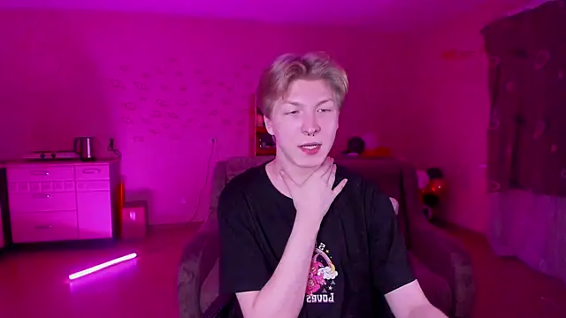 Snapshot of TheMikeSever chatting on January 14, 2025, 8:48 pm TheMikeSever online show from January 14, 2025, 8:48 pm