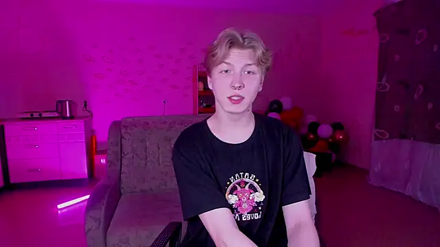 Snapshot of TheMikeSever chatting on January 19, 2025, 6:53 pm TheMikeSever online show from January 19, 2025, 6:53 pm