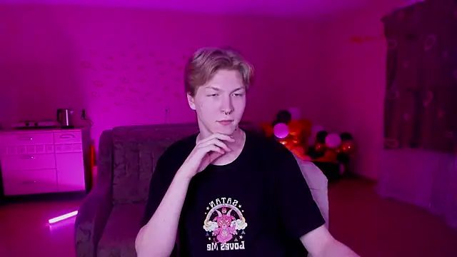 Snapshot of TheMikeSever chatting on January 20, 2025, 9:01 pm TheMikeSever online show from January 20, 2025, 9:01 pm