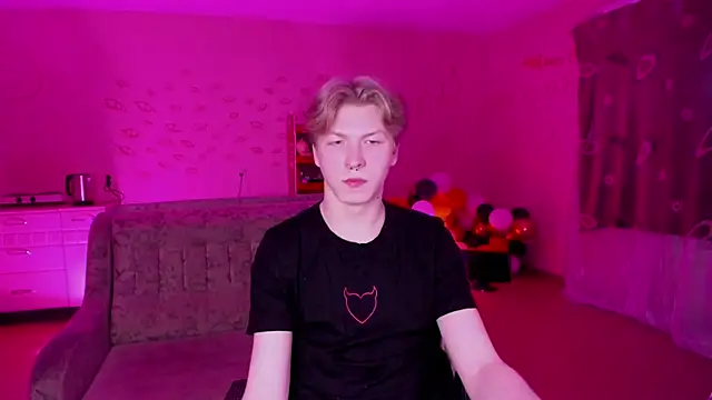 Snapshot of TheMikeSever chatting on January 22, 2025, 9:21 pm TheMikeSever online show from January 22, 2025, 9:21 pm