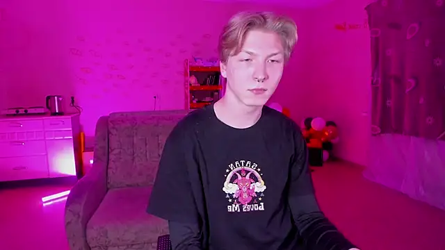 Snapshot of TheMikeSever chatting on January 24, 2025, 10:51 pm TheMikeSever online show from January 24, 2025, 10:51 pm