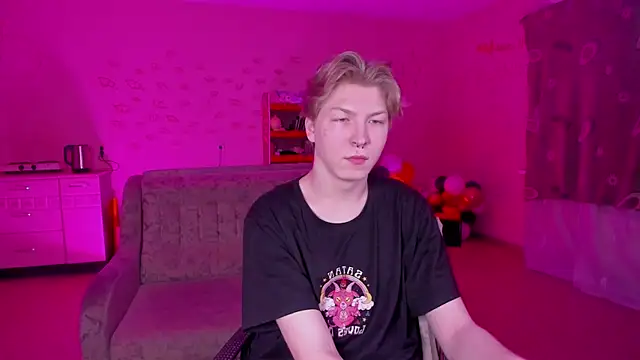 Snapshot of TheMikeSever chatting on January 27, 2025, 10:38 pm TheMikeSever online show from January 27, 2025, 10:38 pm