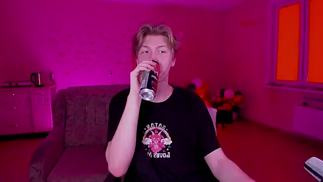 Snapshot of TheMikeSever chatting on January 30, 2025, 3:44 am TheMikeSever online show from January 30, 2025, 3:44 am