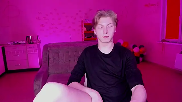 Snapshot of TheMikeSever chatting on February 4, 2025, 8:06 pm TheMikeSever online show from February 4, 2025, 8:06 pm