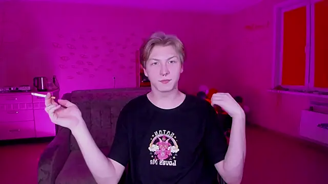 Snapshot of TheMikeSever chatting on February 5, 2025, 4:58 pm TheMikeSever online show from February 5, 2025, 4:58 pm