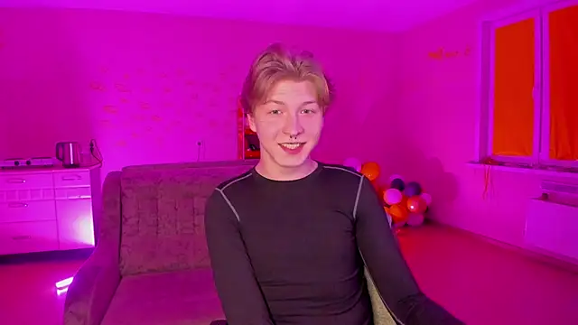 Snapshot of TheMikeSever chatting on February 10, 2025, 4:58 pm TheMikeSever online show from February 10, 2025, 4:58 pm