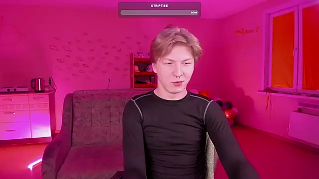 Snapshot of TheMikeSever chatting on February 12, 2025, 7:02 pm TheMikeSever online show from February 12, 2025, 7:02 pm