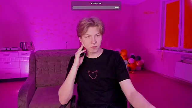 Snapshot of TheMikeSever chatting on February 13, 2025, 5:54 pm TheMikeSever online show from February 13, 2025, 5:54 pm