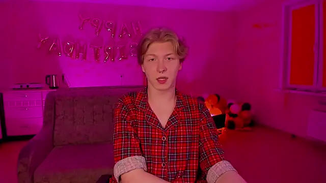 Snapshot of TheMikeSever chatting on March 9, 2025, 11:46 pm TheMikeSever online show from March 9, 2025, 11:46 pm