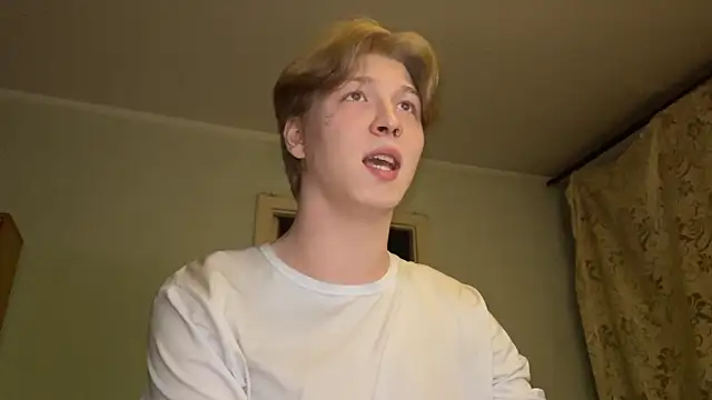 Snapshot of TheMikeSever chatting on September 25, 2025, 6:00 pm TheMikeSever online show from September 25, 2025, 6:00 pm